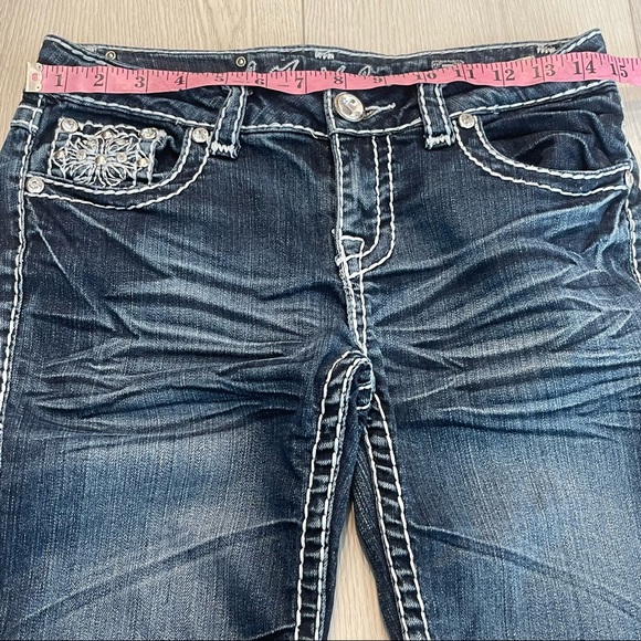 L.A. IDOL Blue Embellished Stretchy Jean Capris w/ Contrasting colored stitching - Picture 4 of 11